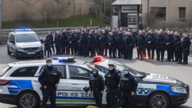 Hier stellt sich der Solingen-Attentäter der Polizei.