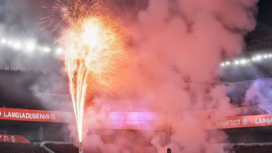 Langandauernde pyrotechnische Unterbrechung beim Auftakt der Bundesliga