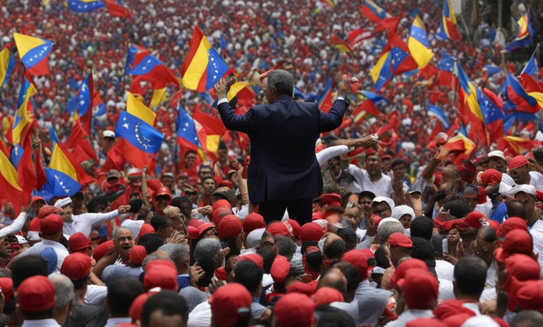 Oppositionsführer González fordert Maduro zur Amtsübergabe auf.