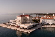 Das BO Hotel Palazzo in erster Meereslage im historischen Stadtkern von Poreč, Istrien.
